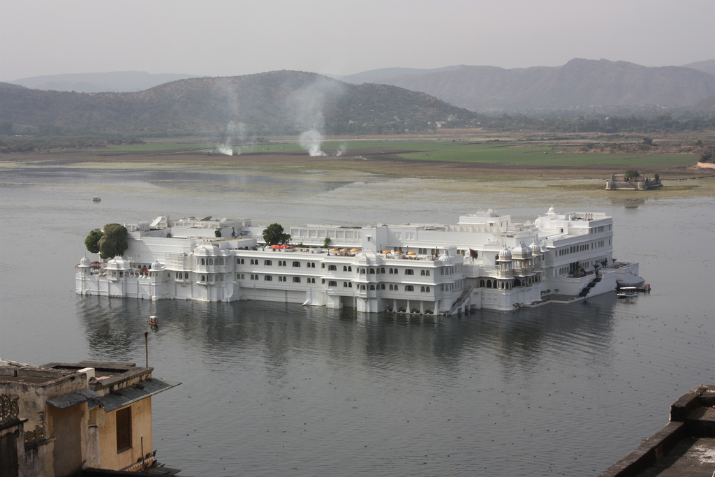 udaipur lake